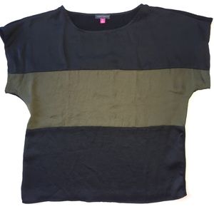Vince Camuto short sleeve blouse